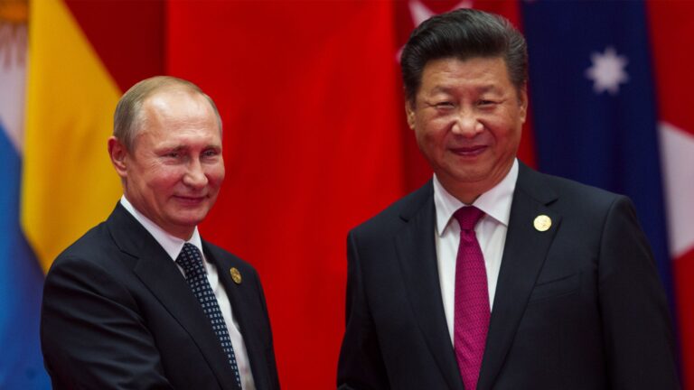 Putin in Peking: Zwei-Tage-Besuch bei Xi im Zeichen enger Partnerschaft