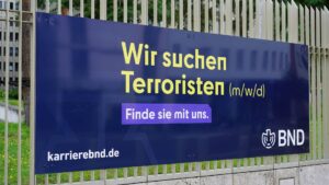 „Jeder Bürger im Visier“ | Von Tilo Gräser