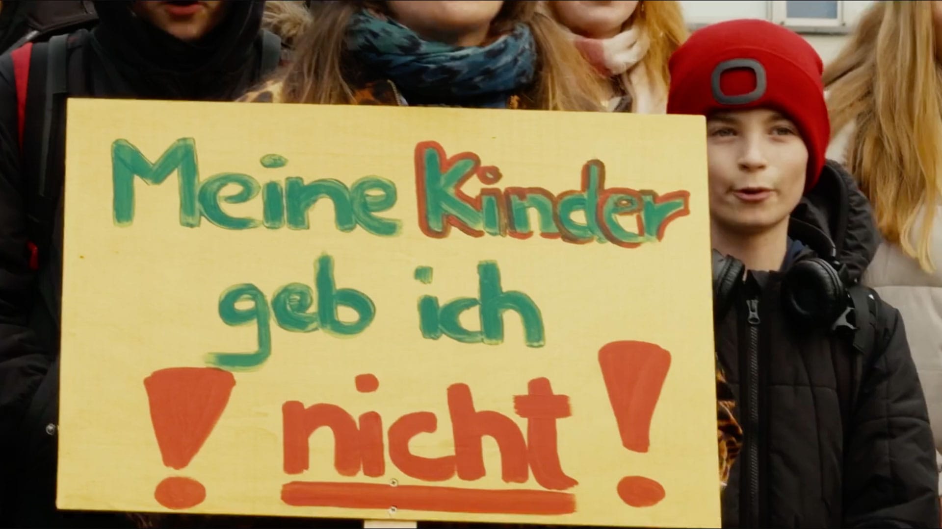 Die Ideologie der Verfügbarkeit: Wie der Staat seine eigenen Kinder für den Krieg entmenschlicht | Von Dirk Ellerbrock